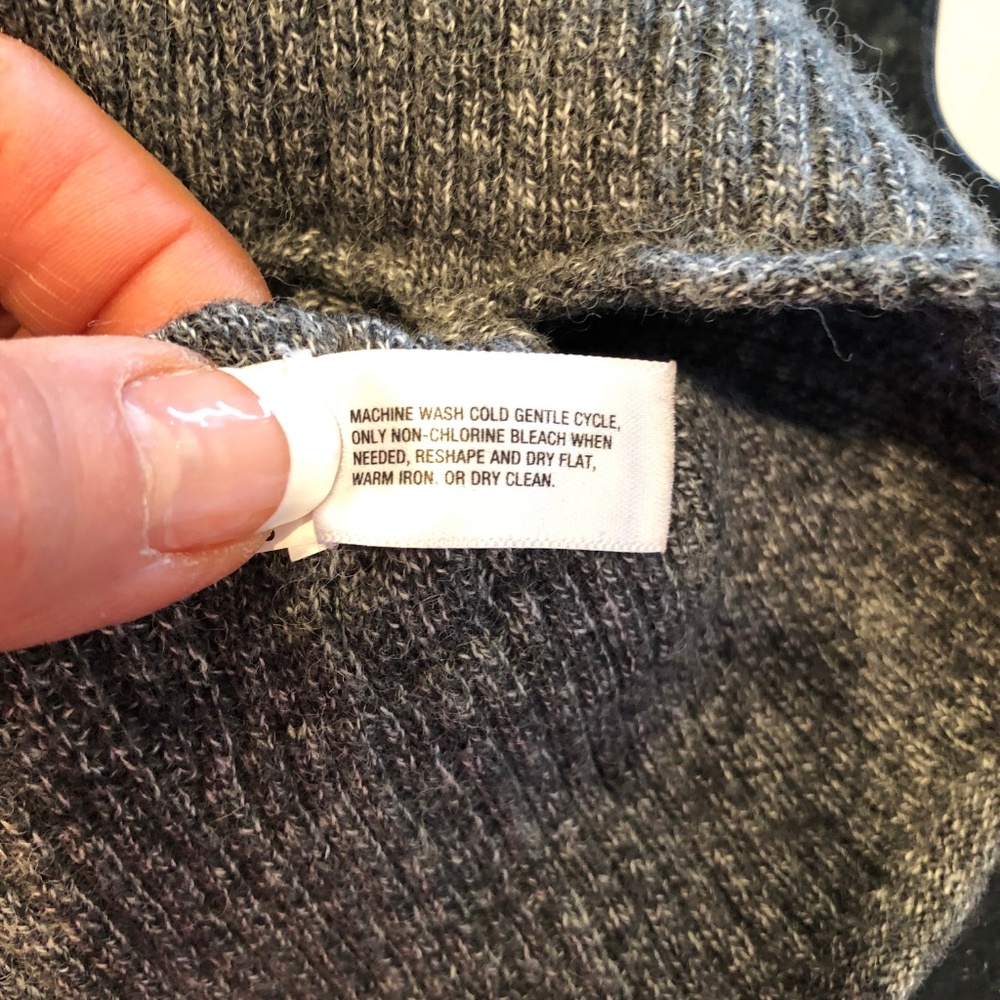 Gray Gap Knit Sweater - image 5